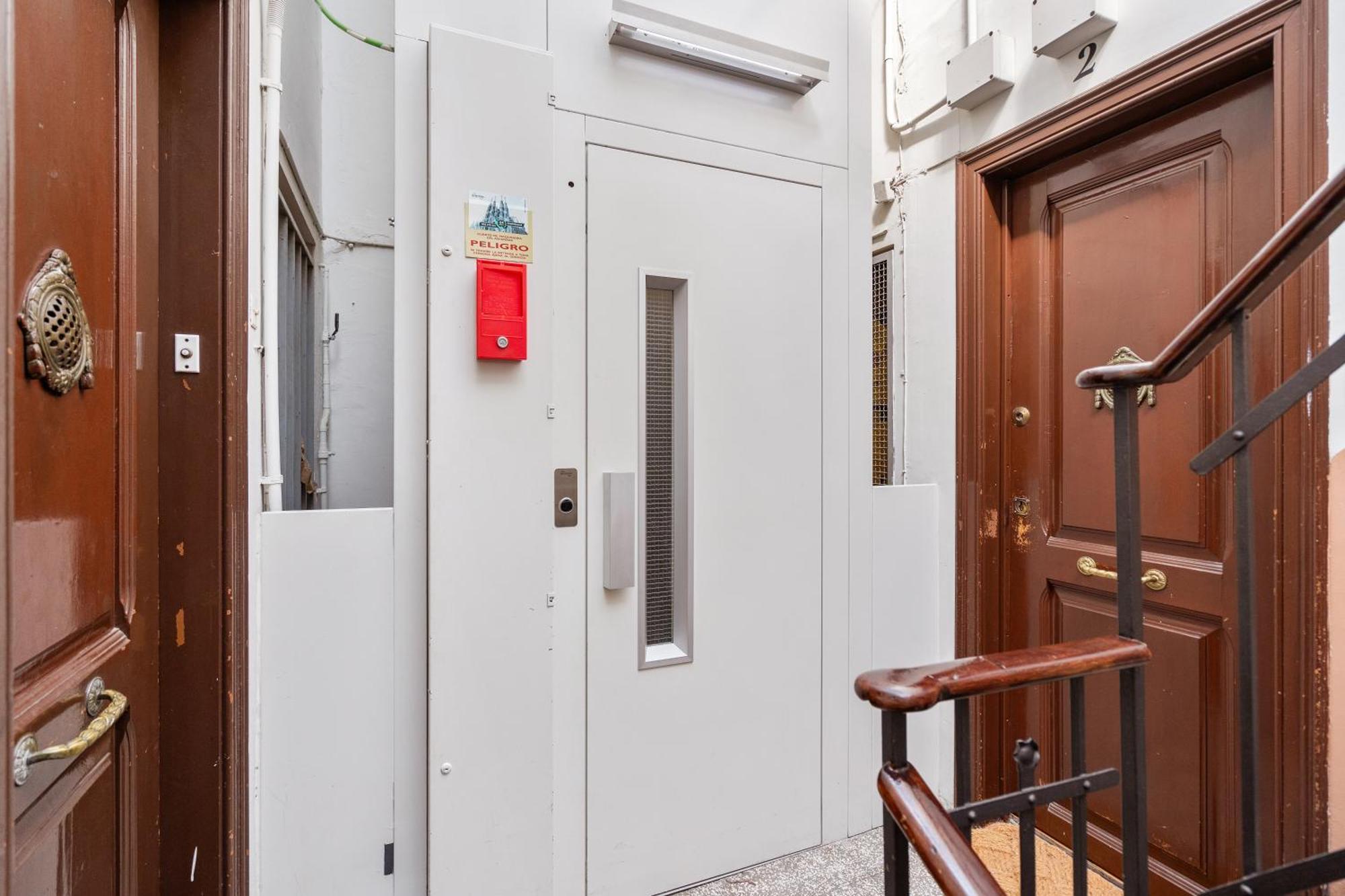 Bliss 1br Haven W Terrace In Gracia Barcellona