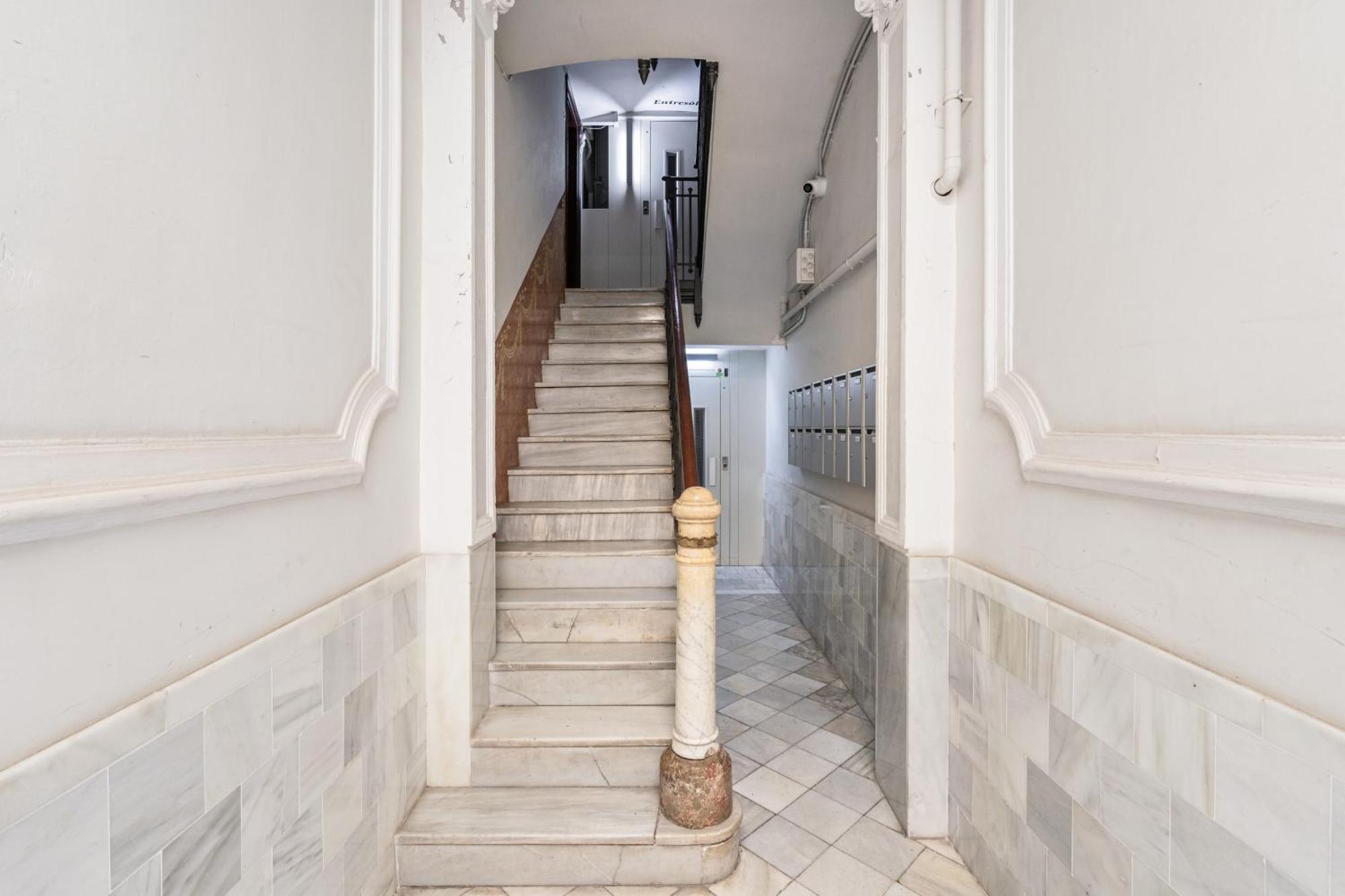 Bliss 1br Haven W Terrace In Gracia Barcellona